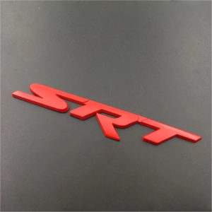 شعار الشنطة دودج – كرايسلر – جيب  SRT من الحديد باللون الأحمر