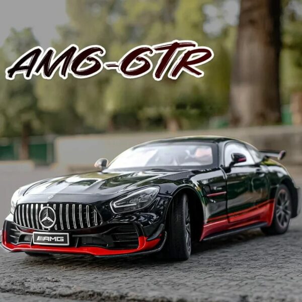 مجسم مرسيدس GTR حديد بحجم كبير 1:18